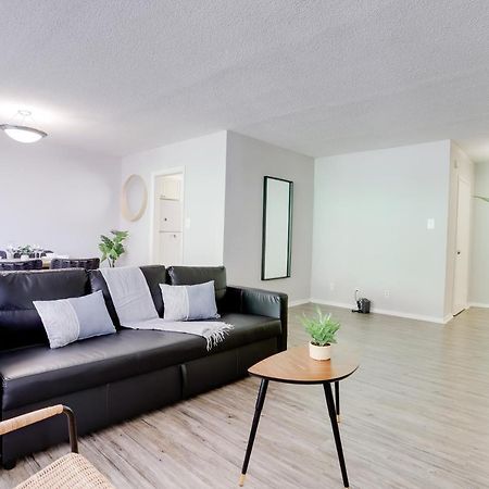 Modern Apartment At Crystal City アーリントン エクステリア 写真