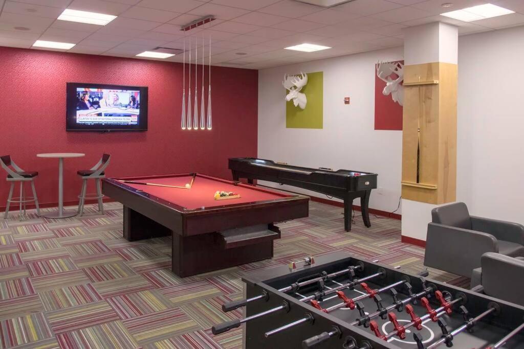 Modern Apartment At Crystal City アーリントン エクステリア 写真