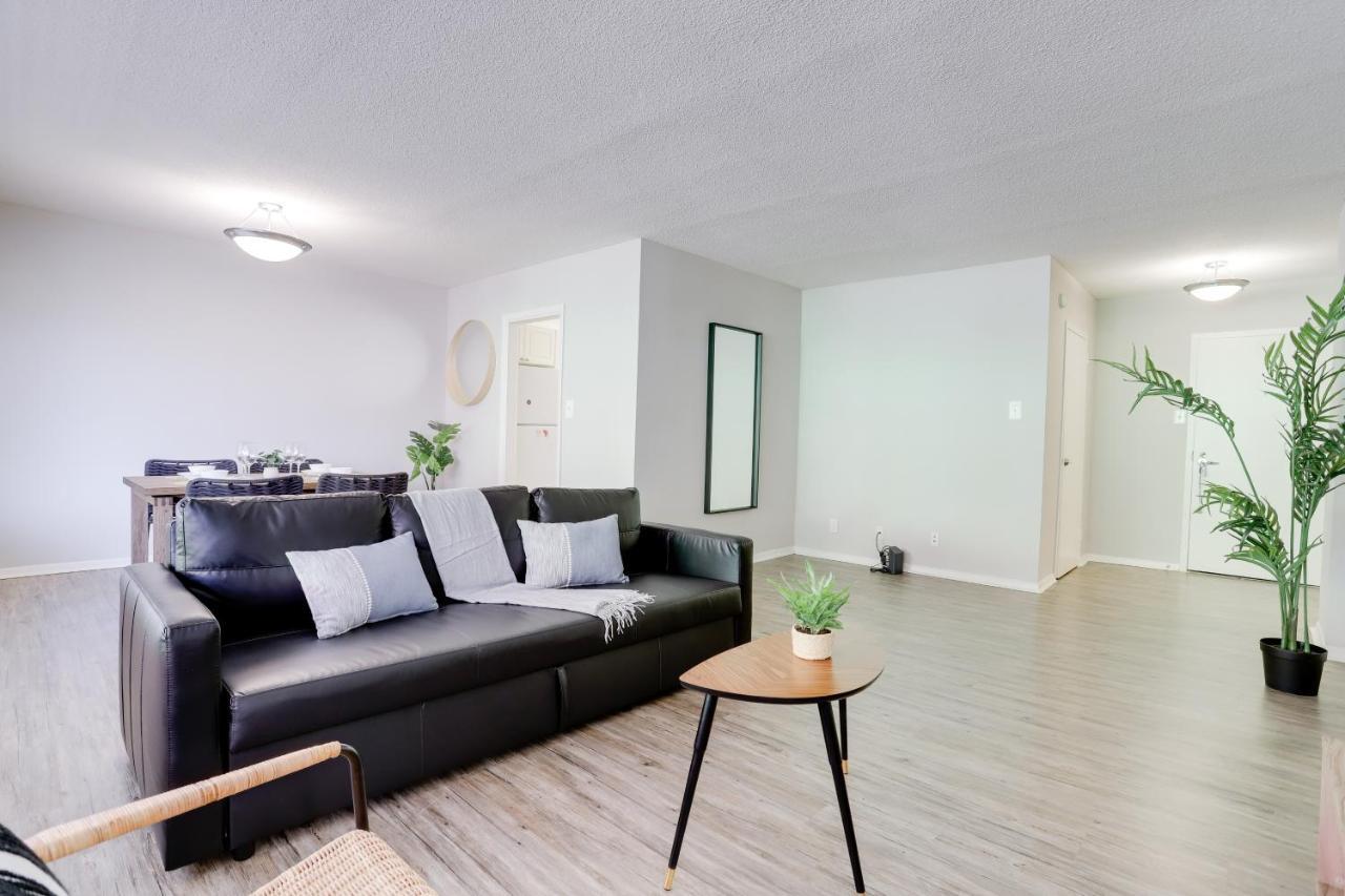 Modern Apartment At Crystal City アーリントン エクステリア 写真