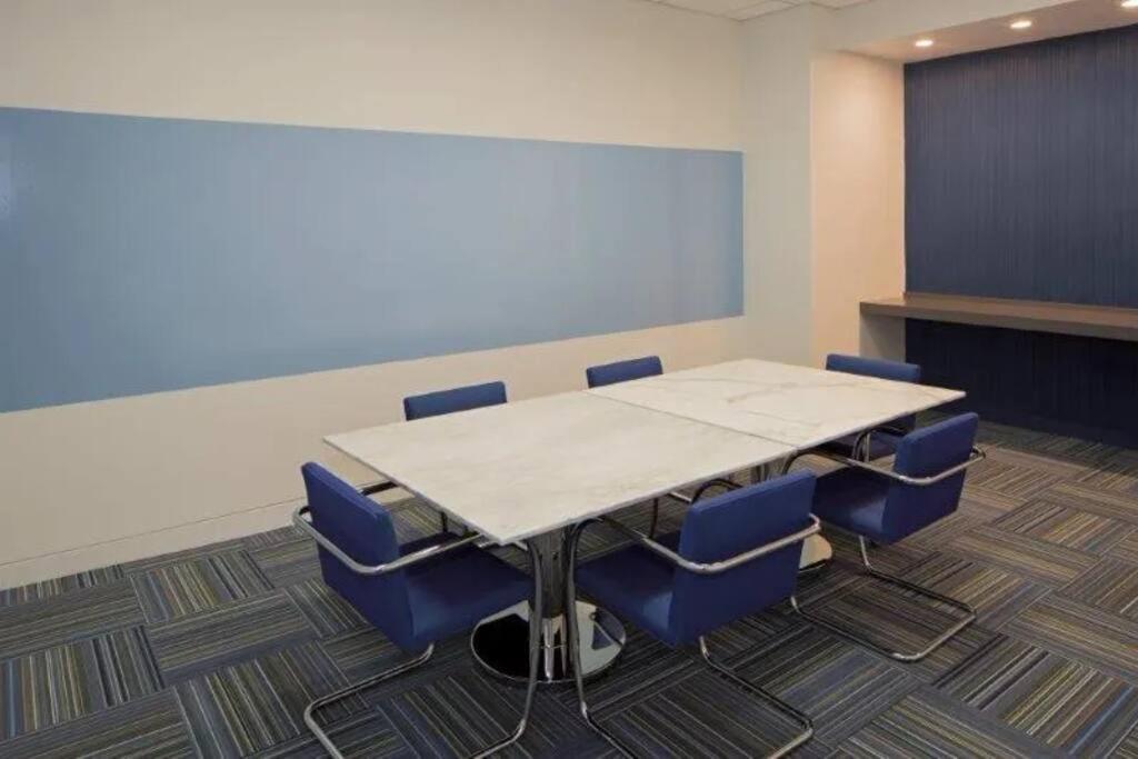 Modern Apartment At Crystal City アーリントン エクステリア 写真