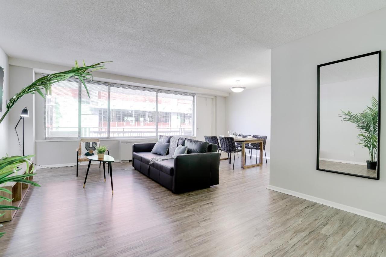 Modern Apartment At Crystal City アーリントン エクステリア 写真