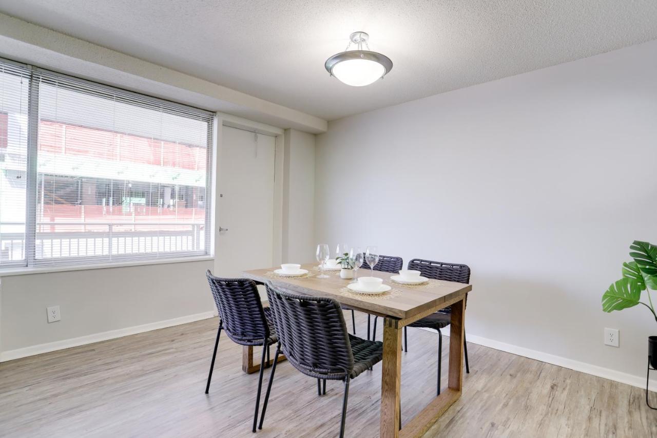 Modern Apartment At Crystal City アーリントン エクステリア 写真