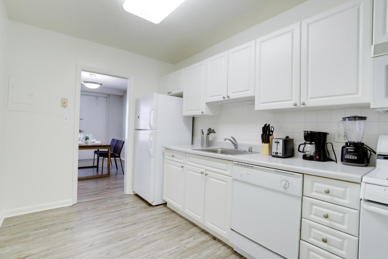 Modern Apartment At Crystal City アーリントン エクステリア 写真